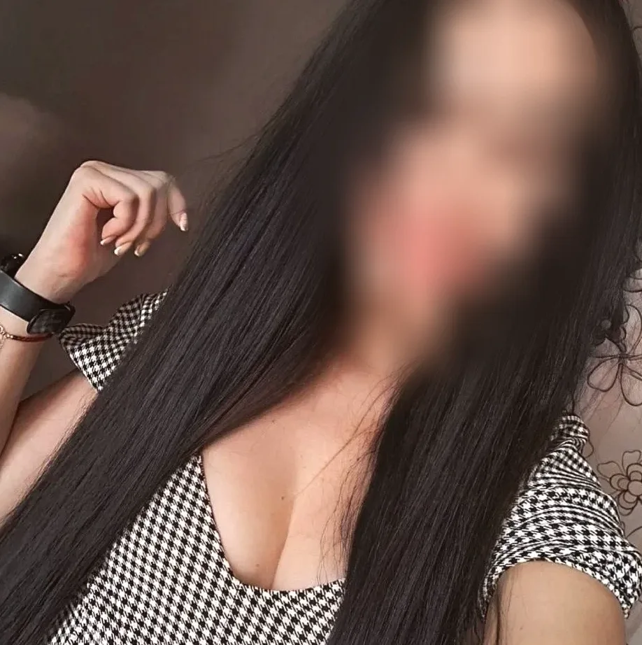 Isabella, 30