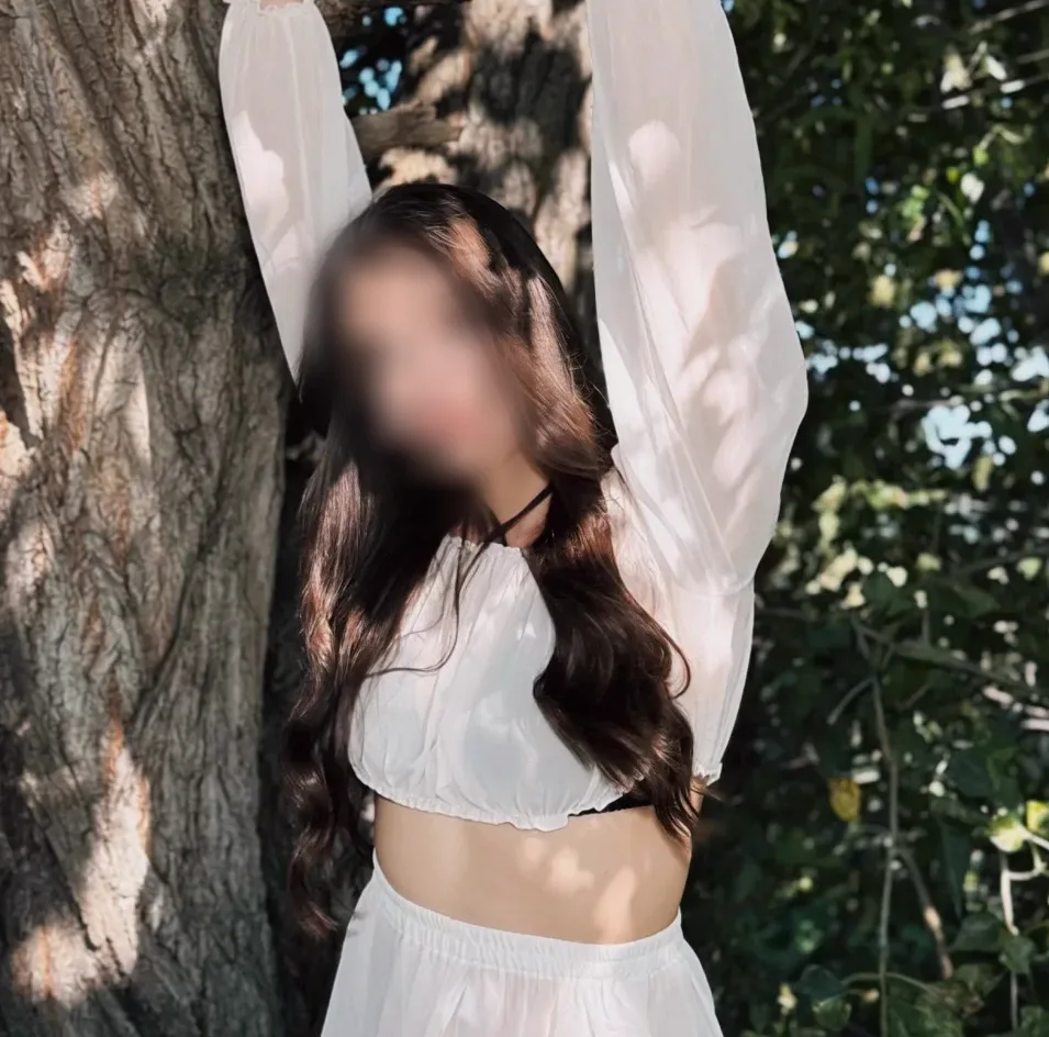 Karin, 21
