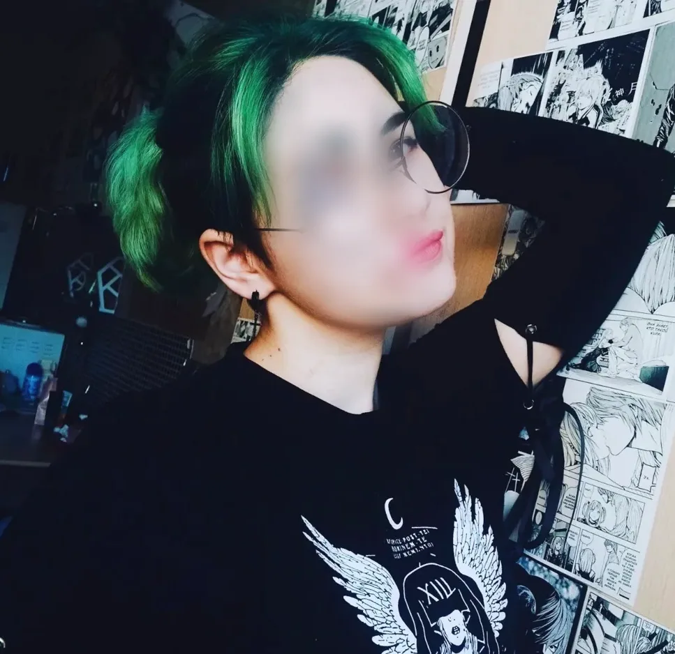 Yvonne, 22